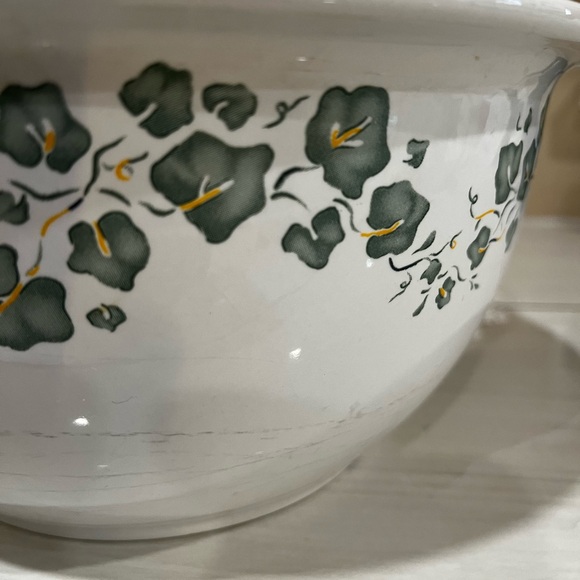 Rare three pc set of Corelle Callaway Nesting Bowls 1,2,and 3 qt - Picture 3 of 6